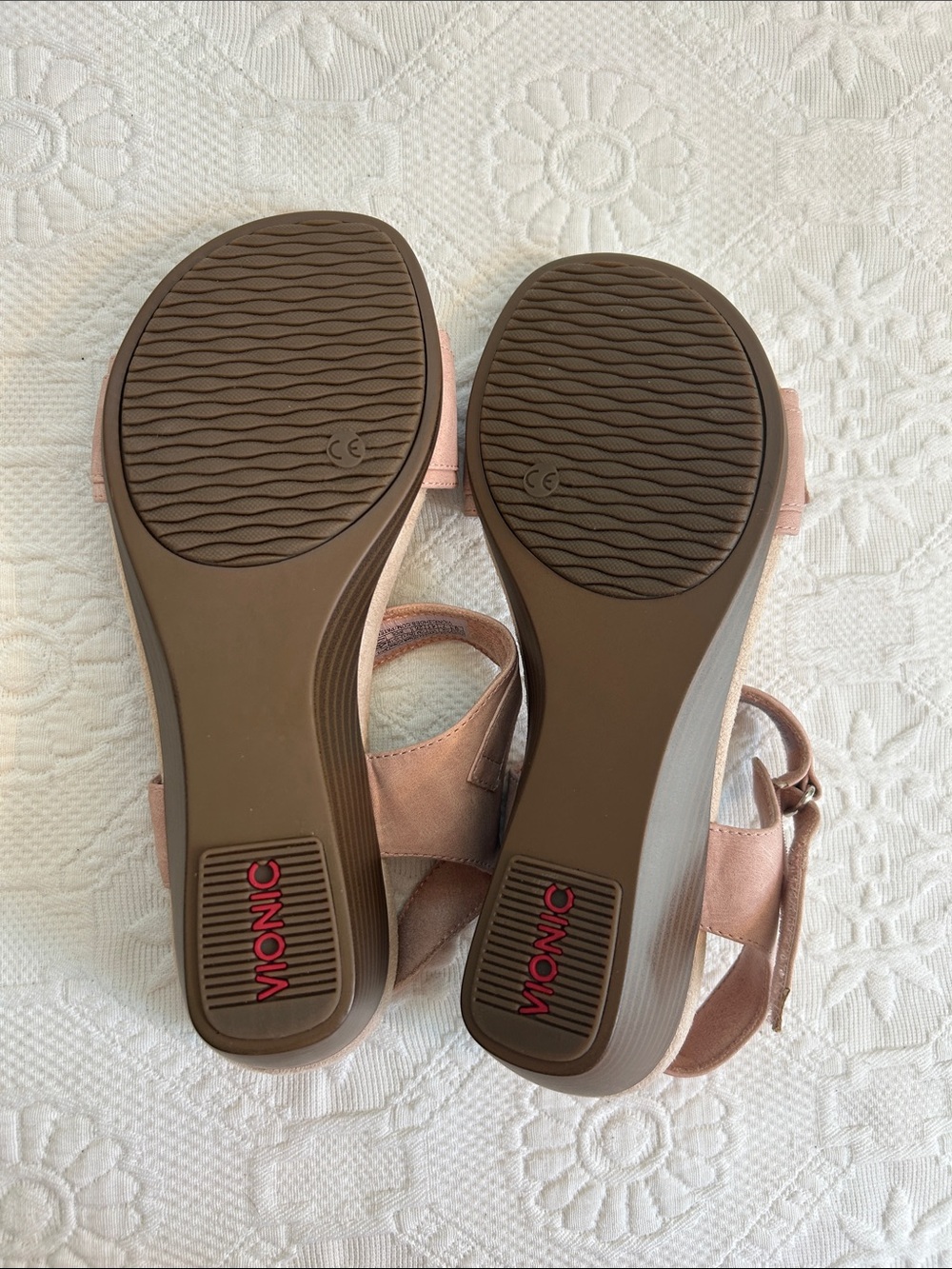 Vionic blush wedge sandal size 9 - Picture 5 of 5
